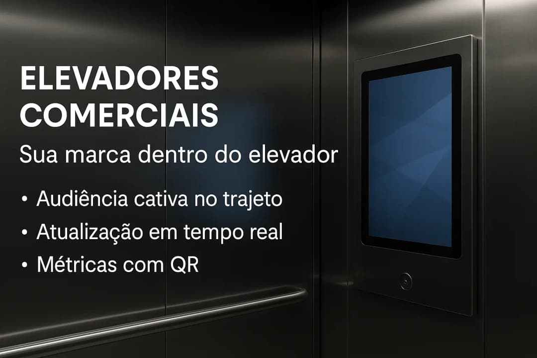 Interior de elevador comercial